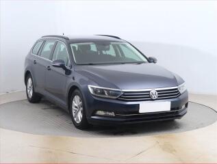 Volkswagen Passat Comfortline 1.6 TDI, Navi