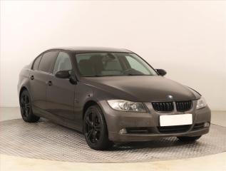 BMW 320 i, po STK, udrovan