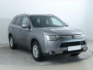 Mitsubishi Outlander 2.0, �R,1.maj, Serv.kniha