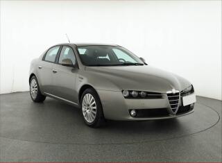 Alfa Romeo 159 2.2 JTS, po STK, rezervace