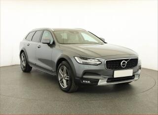 Volvo V90 Cross Country