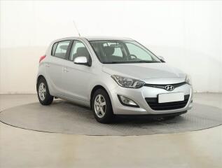 Hyundai i20 1.2, �R,1.maj, Serv.kniha