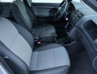 Renault Clio (2005) 1.2, nová STK, jezdí výborně - náhled 7