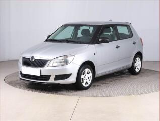 Renault Clio (2005) 1.2, nová STK, jezdí výborně - náhled 2