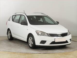 Kia Ceed 1.4 CVVT, po STK, jezd� dob�e
