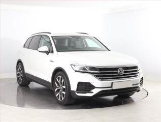 Volkswagen Touareg Business 3.0 TDI, DPH