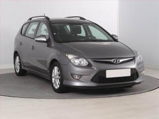 Hyundai i30 1.6 CRDi, nov� STK, Ta�n�