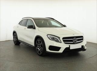 Mercedes-Benz GLA AMG line 220 d, Automat