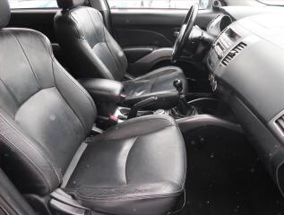 Mitsubishi Outlander (2008) Intense 2.0 DI-D, 4X4, 7 míst - náhled 9