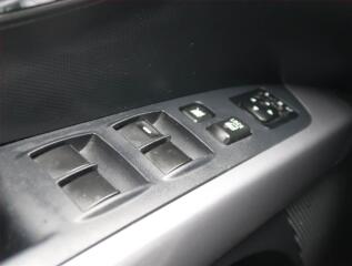 Mitsubishi Outlander (2008) Intense 2.0 DI-D, 4X4, 7 míst - náhled 13