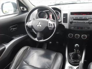 Mitsubishi Outlander (2008) Intense 2.0 DI-D, 4X4, 7 míst - náhled 7