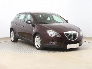 Lancia Delta 1.4 T-JET, po STK, rezervace
