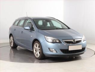 Opel Astra 1.4 T, Serv.kniha, Tempomat