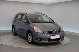 Toyota Verso 2.0 D-4D, 7�m�st, nov� STK