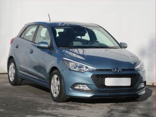 Hyundai i20 1.2, Serv.kniha, Park.�senzory