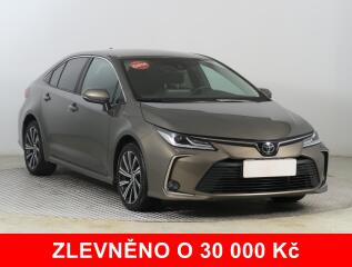 Toyota Corolla Style 1.5 VVT-i, Serv.kniha