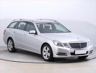 Mercedes-Benz E 220 CDI, Automat, Navi