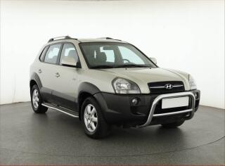 Hyundai Tucson 2.0 CRDi, 4X4, nov� STK