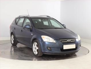 Kia Ceed 1.6 CRDi, Klima, jezd vborn