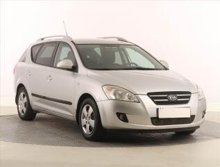 Kia Ceed 1.4 CVVT, p�kn� stav