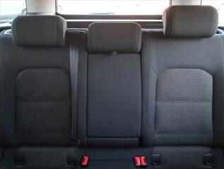 Volkswagen Passat (2019) 1.6 TDI, Automat, Serv.kniha - náhled 10