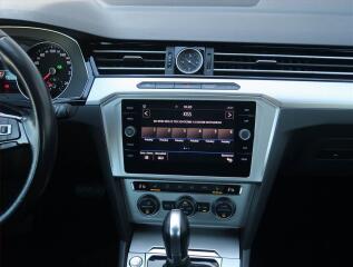 Mercedes-Benz Třídy C (2008) Avantgarde C 180 Kompressor - náhled 12