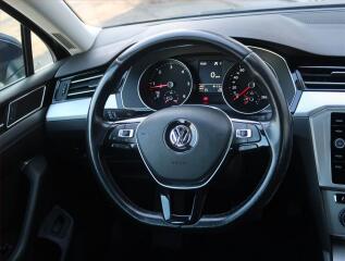 Volkswagen Passat (2019) 1.6 TDI, Automat, Serv.kniha - náhled 15