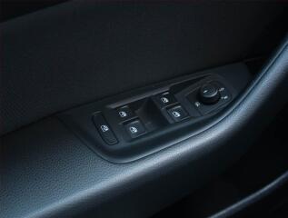 Mercedes-Benz Třídy C (2008) Avantgarde C 180 Kompressor - náhled 20