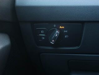 Volkswagen Passat (2019) 1.6 TDI, Automat, Serv.kniha - náhled 20