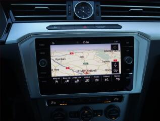 Volkswagen Passat (2019) 1.6 TDI, Automat, Serv.kniha - náhled 21