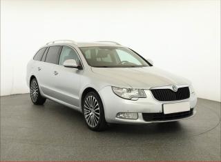koda Superb 2.0 TDI, Xenony, Tempomat