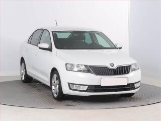 �koda Rapid Ambition 1.6 TDI, Xenony