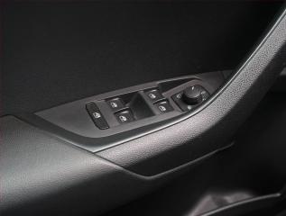 Škoda Karoq (2017) Ambition Plus 1.0 TSI, Původ Č - náhled 20