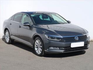 Volkswagen Passat Highline 2.0 TDI, �R,1.maj