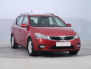 Kia Ceed 1.4 CVVT, nov� STK, v provozu