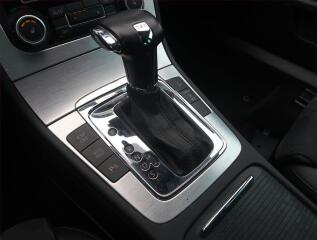 Audi A4 (2011) 2.0 TDI, Navi, Tempomat - náhled 10