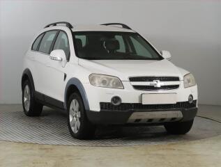 Chevrolet Captiva 2.0 D, 4X4, 7�m�st, po STK
