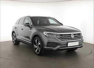 Volkswagen Touareg R-Line 3.0 TDI, CZ, DPH