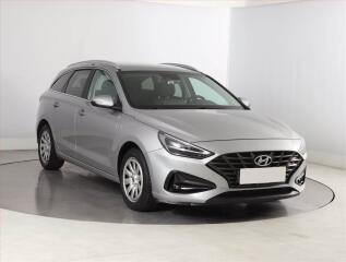 Hyundai i30 Smart 1.5 T-GDI MHEV, �R,1.maj