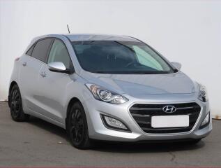 Hyundai i30 1.6 MPI, Serv.kniha, Tempomat