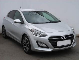 Hyundai i30 1.6 MPI, Serv.kniha, Tempomat
