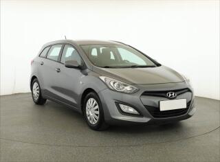 Hyundai i30 Comfort 1.6 MPI, Serv.kniha
