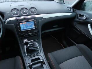 Ford S-MAX (2014) 2.0 TDCi, 7 míst, Navi - náhled 8