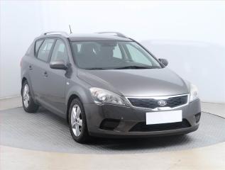 Kia Ceed 1.4 CVVT, Serv.kniha, po STK