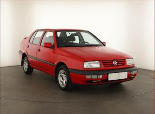 Volkswagen Vento 1.8, �R,1.maj, nov� STK