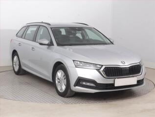 �koda Octavia Ambition 2.0 TDI, �R,1.maj