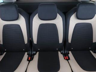 Peugeot 2008 (2021) Active Pack 1.2 PureTech, ČR - náhled 10