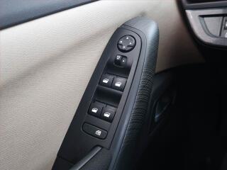 Peugeot 2008 (2021) Active Pack 1.2 PureTech, ČR - náhled 15