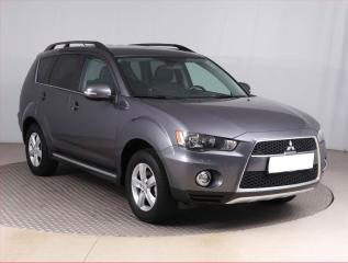 Mitsubishi Outlander Intense 2.2 DI-D, 4X4