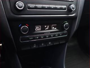 Škoda Rapid (2013) Ambition 1.2 TSI - náhled 14